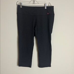 Nike Women’s Charcoal Capri Leggings with Pink Swoosh